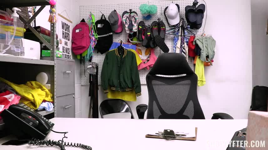 Shoplyfter - Holly Day - Case No 7906275 - Brand-New Shoes 15 12 2023 - Watch Latest Porn Video at ePornHome.com for Free.