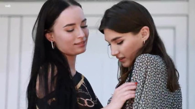 2023 06 19 Ellie Luna And Milena Ray - Love In The Shade