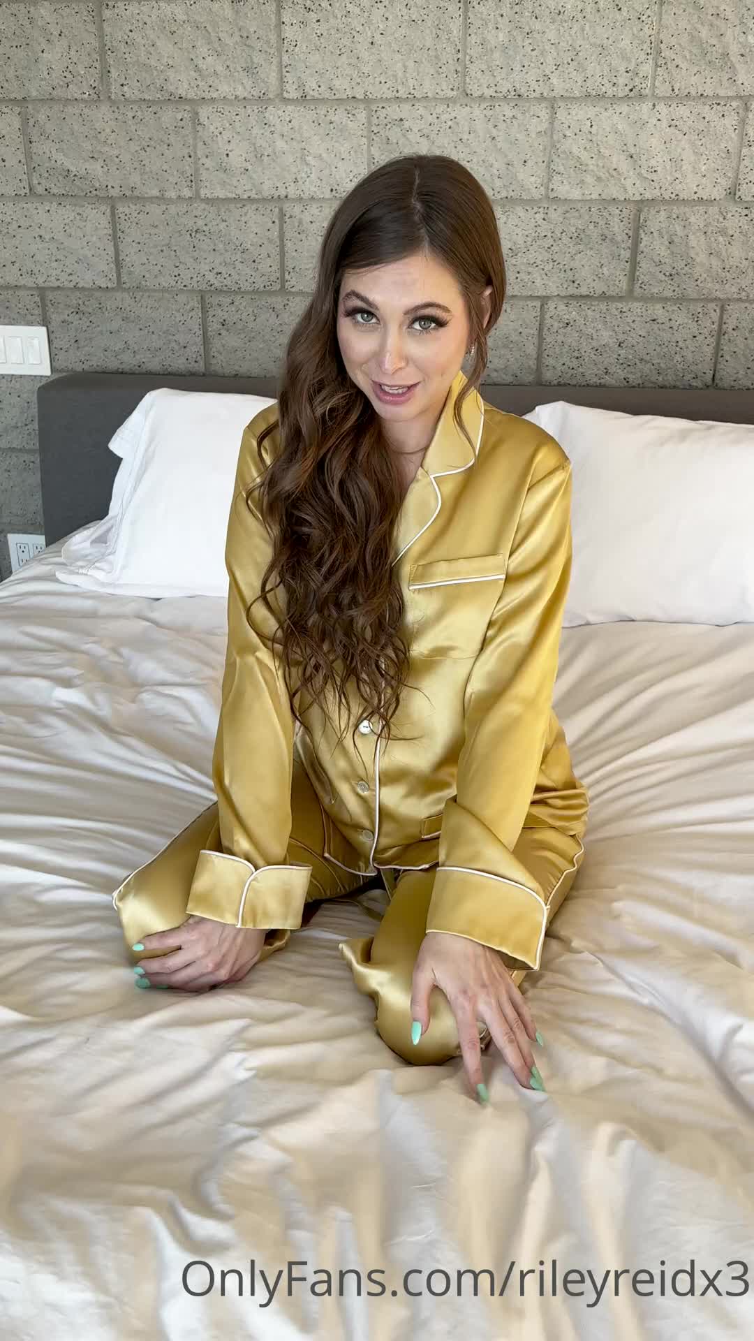 OnlyFans Riley Reid - Stay Home With Me 24 04 2023 - Watch Latest Porn Video at ePornHome.com for Free.