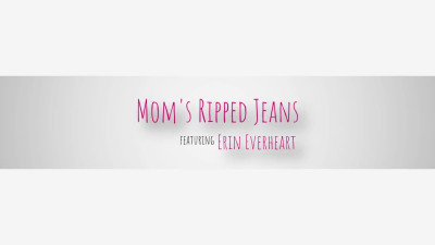 28 09 2022 Erin Everheart - Moms Ripped Jeans