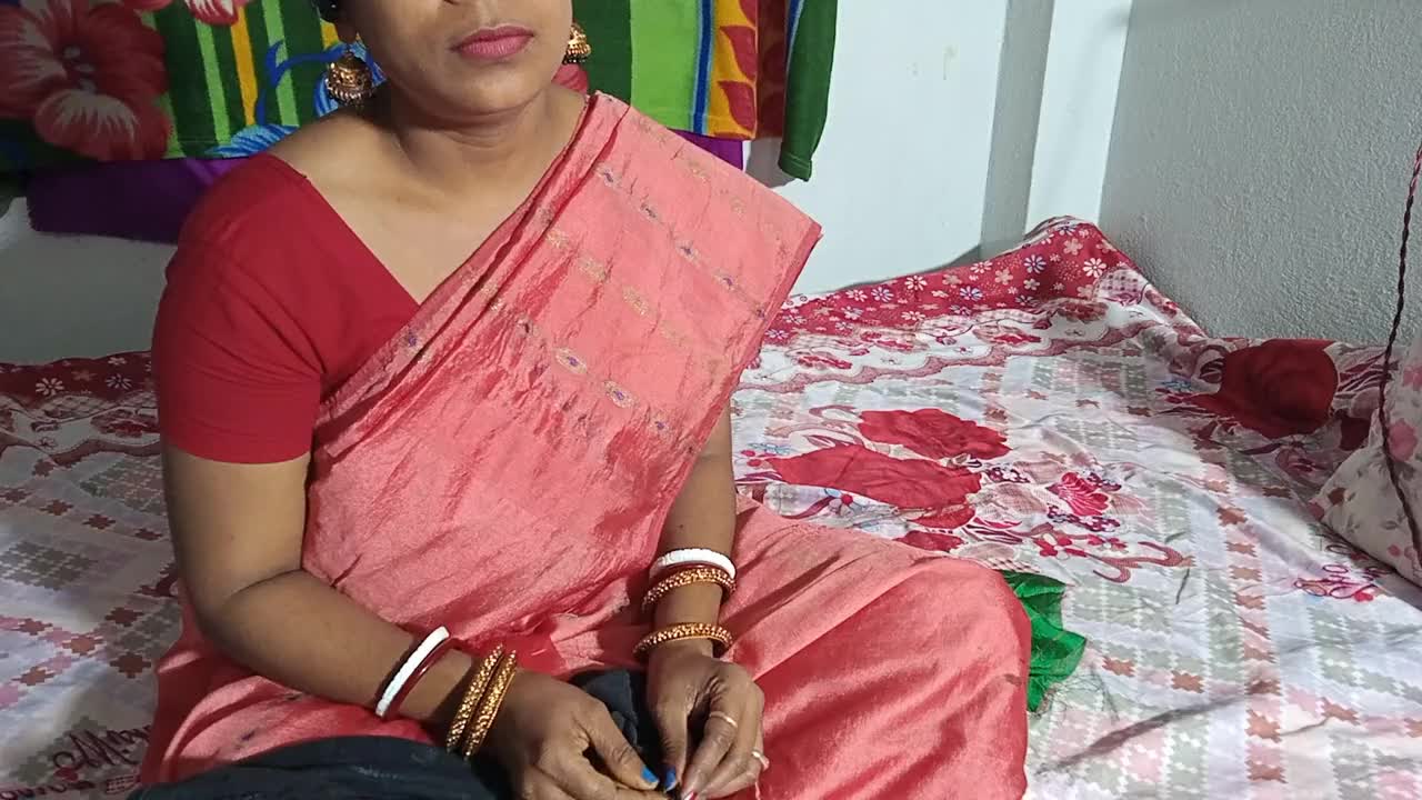 Bhabhi Ke Sath Ludo Game Or Fir Chudayi Jabardast Wali - Watch Latest Porn Video at ePornHome.com for Free.