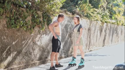 Anal-Beauty Amalia Davis - Dude Fucks Half-naked Roller Skater