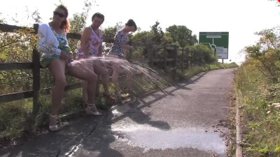 3 Mature's Making A Piss Fountain