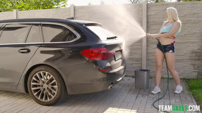 Vera Jarw - A Very Curvy Car Wash 24 03 2024