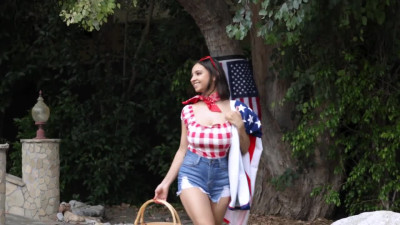 Hailey Rose - Red White And Screw 01 07 2024